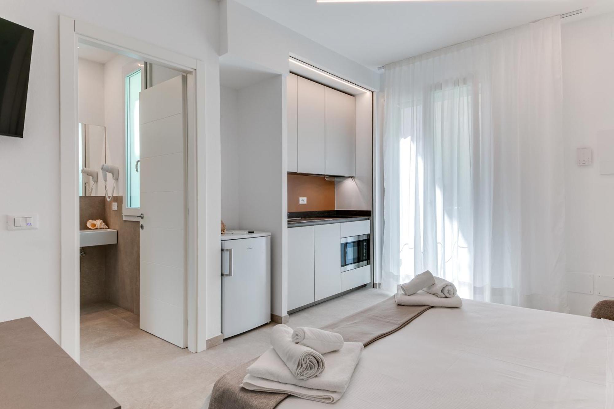 Residence Diffuso Arcobaleno Gabicce Mare Bagian luar foto